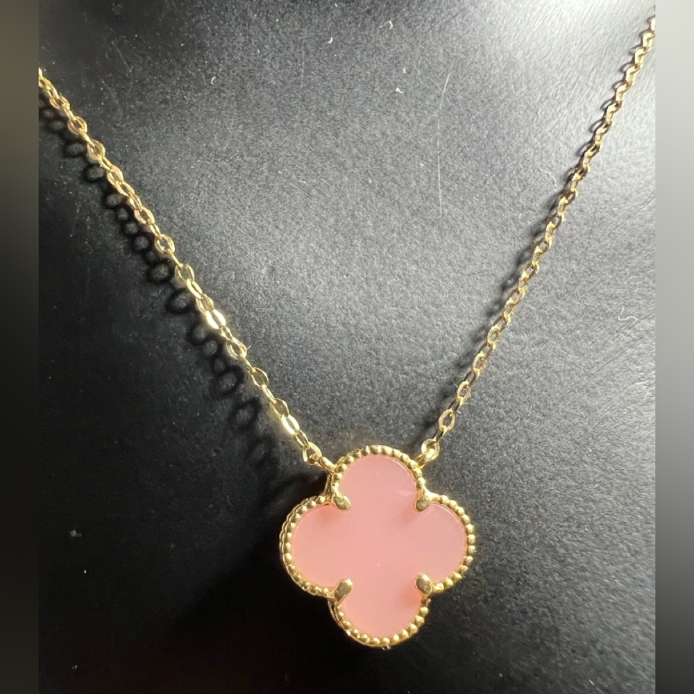 Solid  Clover size 12mm Necklace size is 18” solid 18k gold ( necklace only)